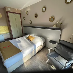 hotel-la-mere-jacquet.hotels-rhonealpes.com/